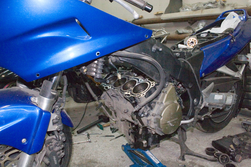 cbr1100xx_gasket.jpg